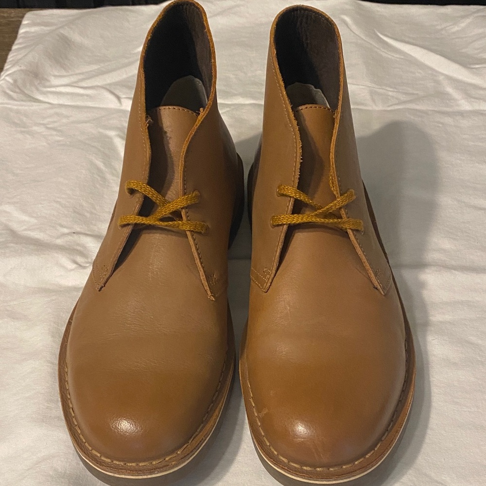 Clarks Tan Leather Chukka Boots